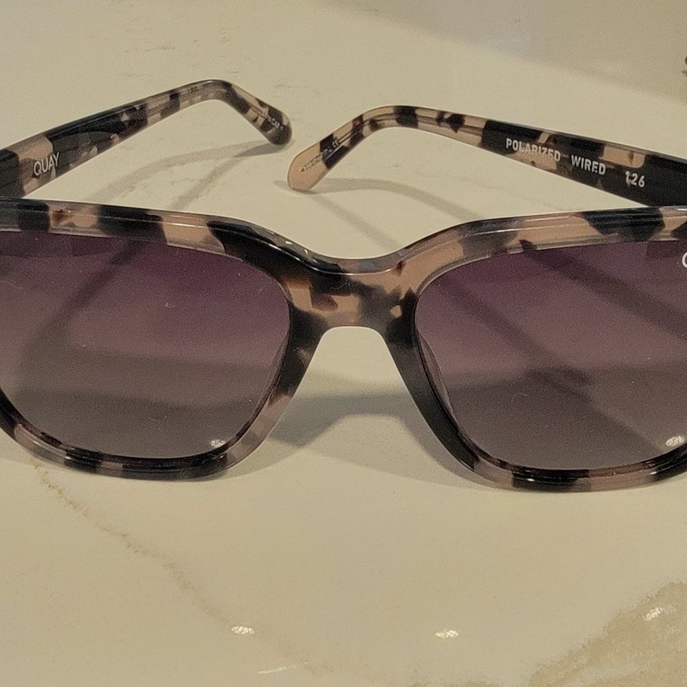Quay, Polarized Sunglasses, Milky Tortoise Frame